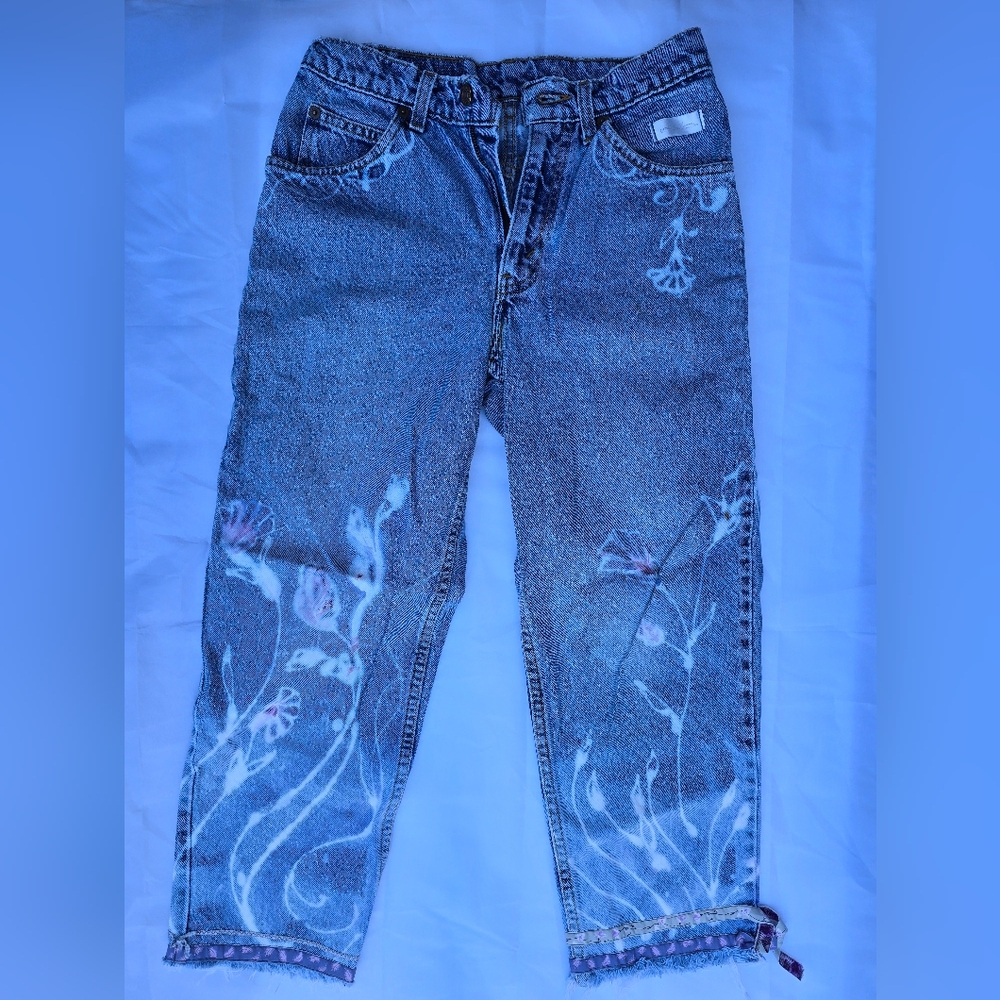 Levi’s Amelia Williams Floral Embroidered Blue Jeans Student -‎ W28 x L28